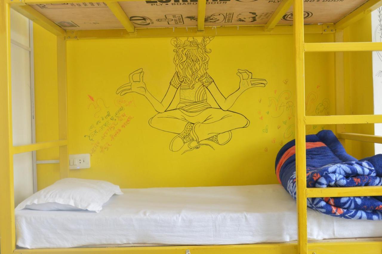 Bunkstay Coworking Hostel & Glamping Risikés Kültér fotó